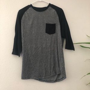 Men’s 3 Quarter Raglan Sleeve Pocket Tee